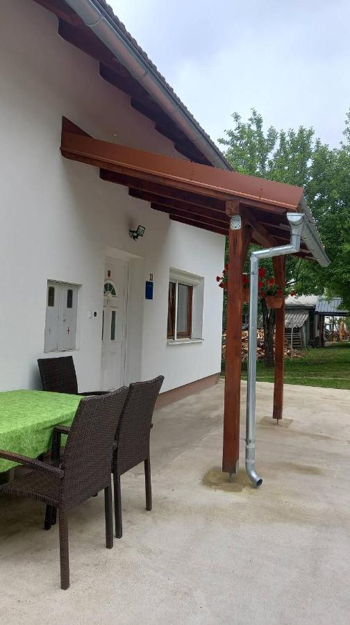 Apartamento Keti Plaški Exterior foto